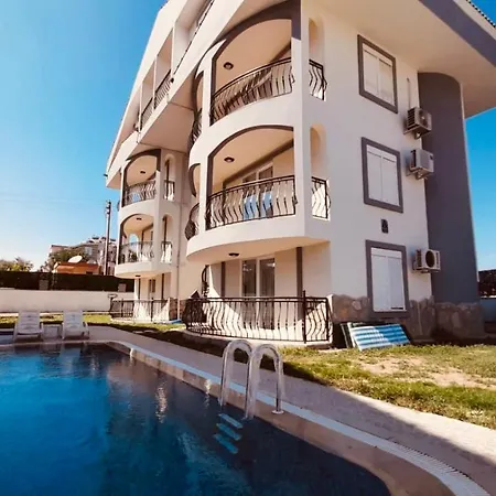 Circle Suits Apartment *